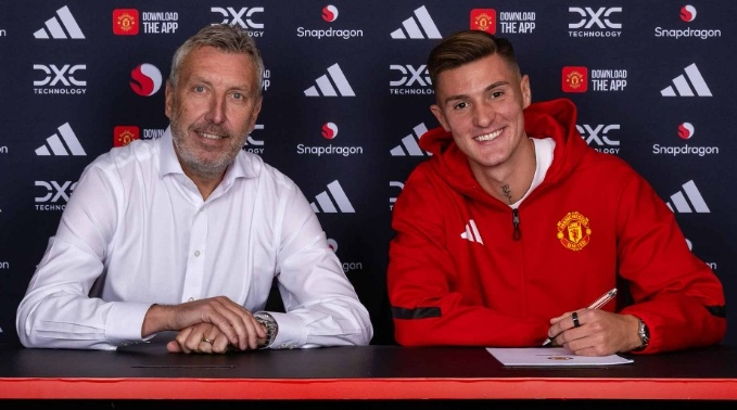 博主：塞斯科的职业态度惊到了队友和工作人员，他总最早到最晚走