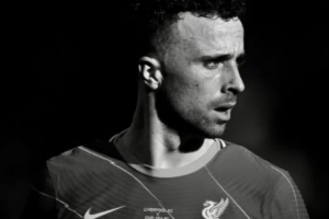 R.I.P. 恰尔汗奥卢社媒晒图悼念若塔